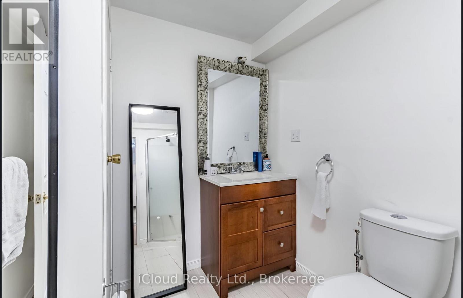 6973 Lisanne Court, Mississauga, Ontario  L5N 6Z7 - Photo 24 - W12490834