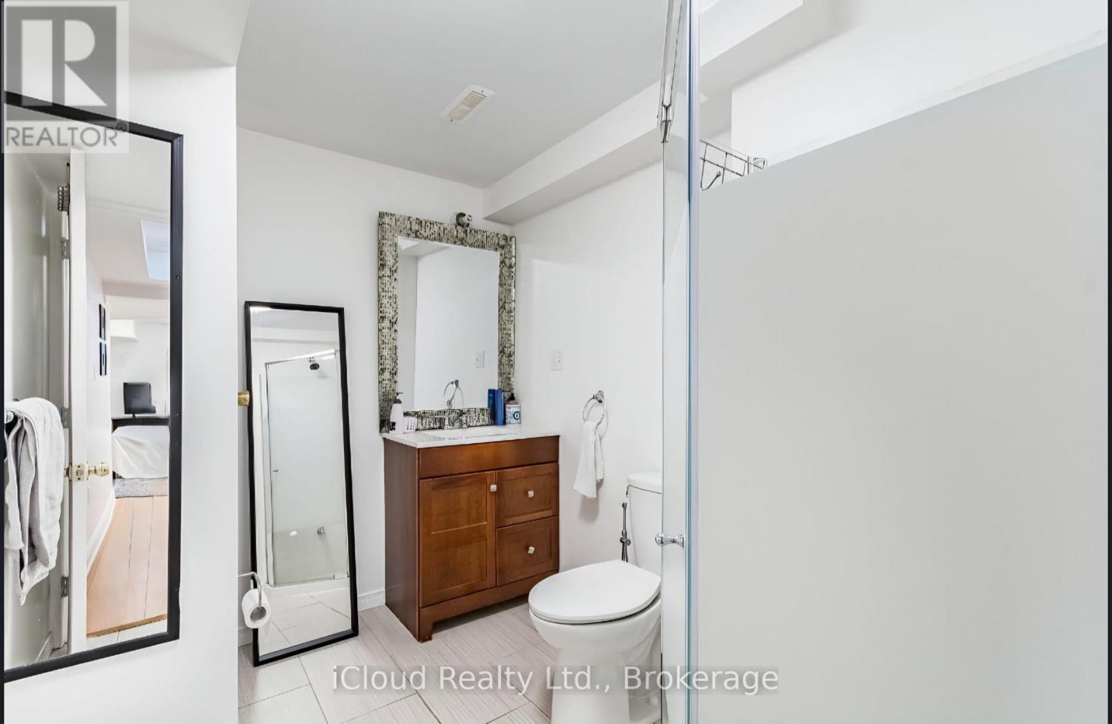 6973 Lisanne Court, Mississauga, Ontario  L5N 6Z7 - Photo 39 - W12490834