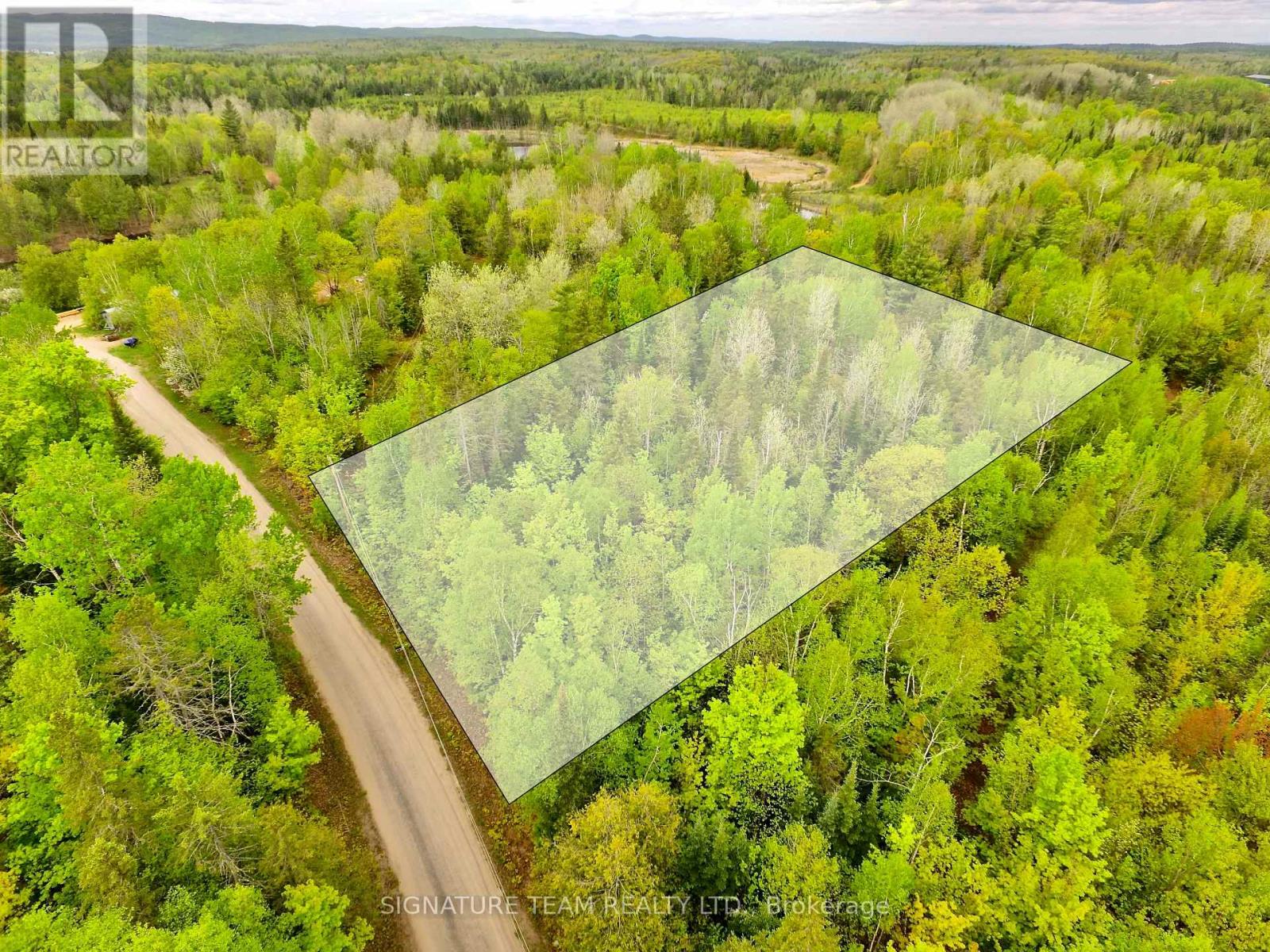 122 Western Drive, Bonnechere Valley, Ontario K0J 1T0 - Photo 2 - X12467857