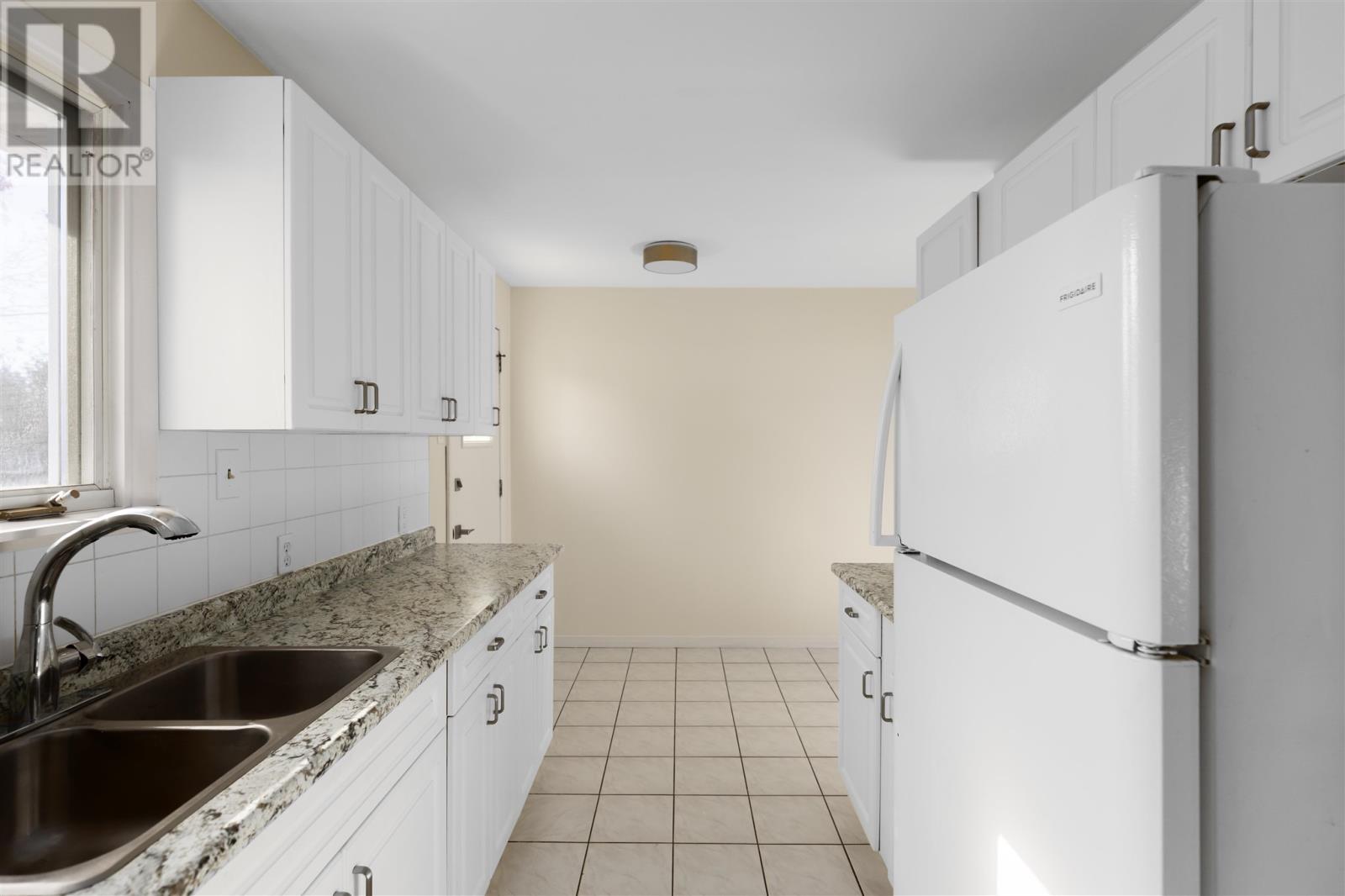 1573 Wellington St E, Sault Ste. Marie, Ontario  P6A 2R6 - Photo 11 - SM253115