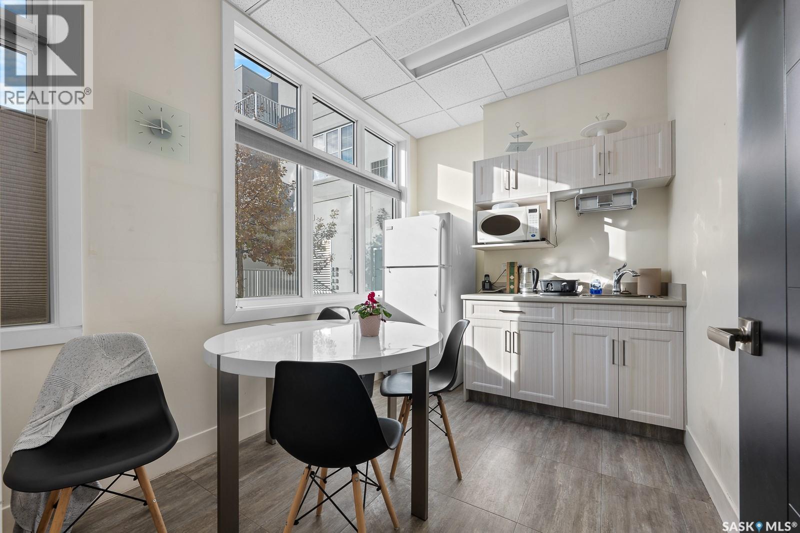 B 1723 Badham Boulevard, Regina, Saskatchewan  S4P 0L9 - Photo 9 - SK022027