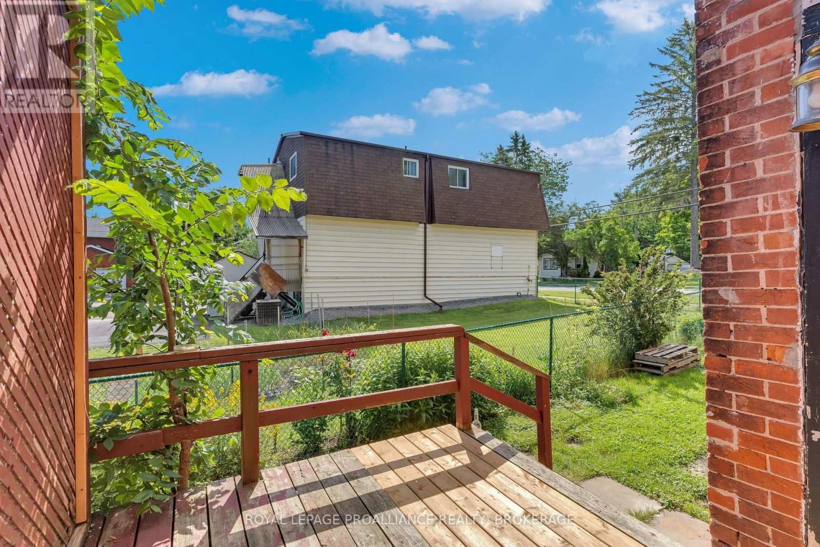 430 King Street W, Gananoque, Ontario  K7G 2G9 - Photo 28 - X12485196