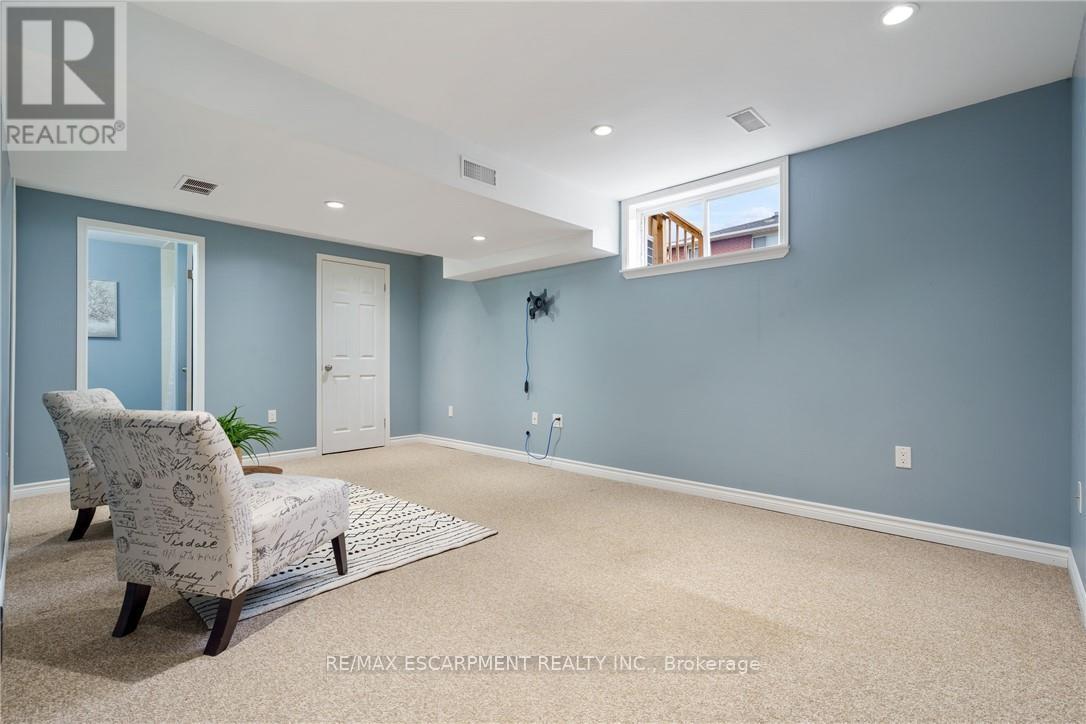 85 Chelsea Crescent, Hamilton (Stoney Creek), Ontario  L8E 5R8 - Photo 24 - X12490454