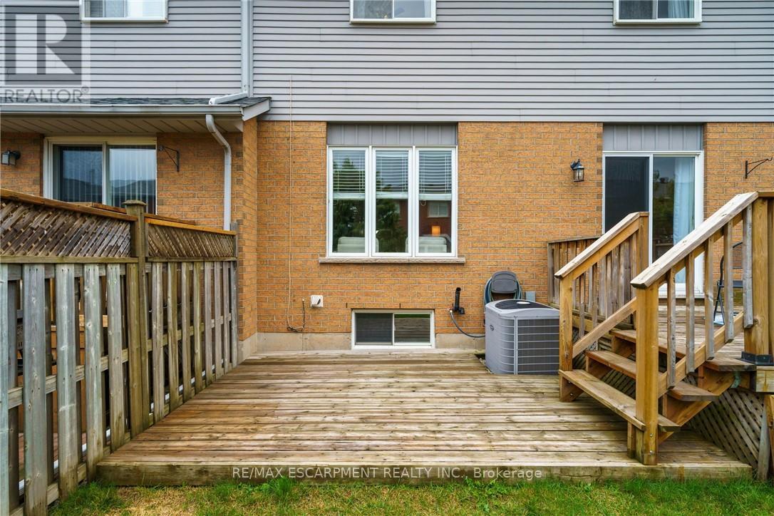 85 Chelsea Crescent, Hamilton (Stoney Creek), Ontario  L8E 5R8 - Photo 29 - X12490454