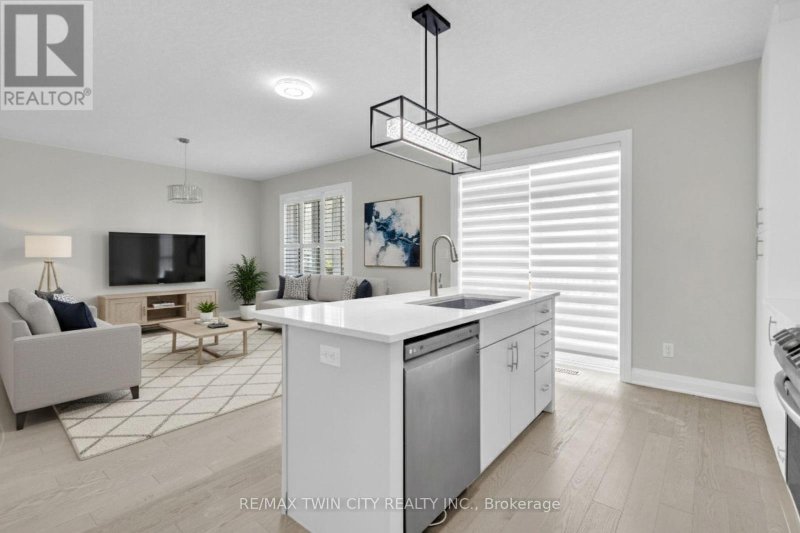 273 Woodbine Avenue, Kitchener, Ontario  N2R 0P7 - Photo 6 - X12490474