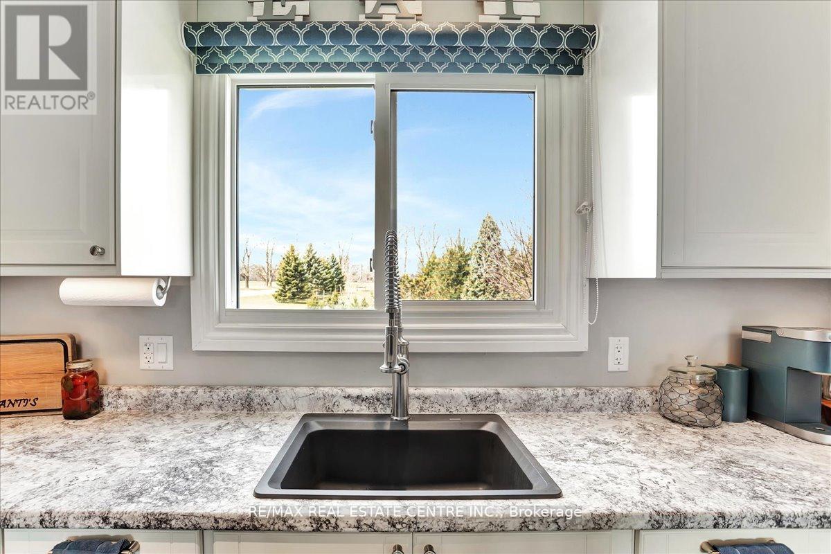 359 First Line, Haldimand, Ontario  N0A 1H0 - Photo 16 - X12490496