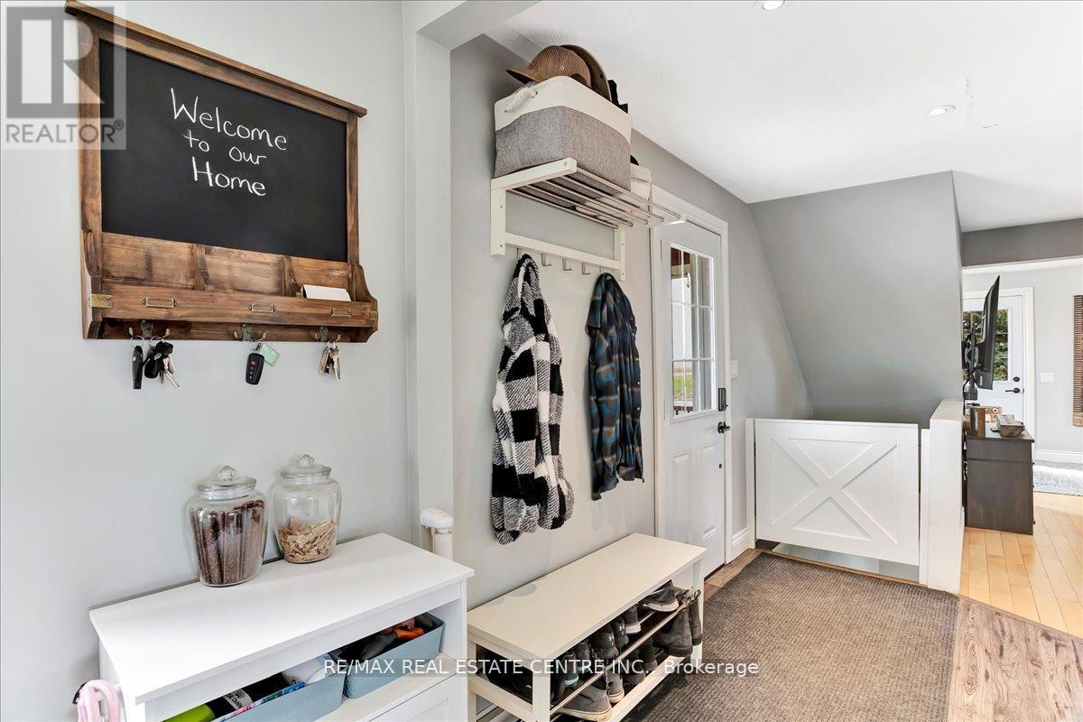 359 First Line, Haldimand, Ontario  N0A 1H0 - Photo 6 - X12490496