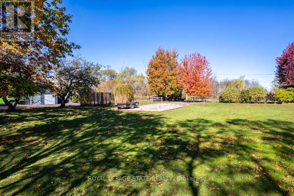 4 Dearden Lane, Haldimand, Ontario  N1A 2W6 - Photo 5 - X12490526