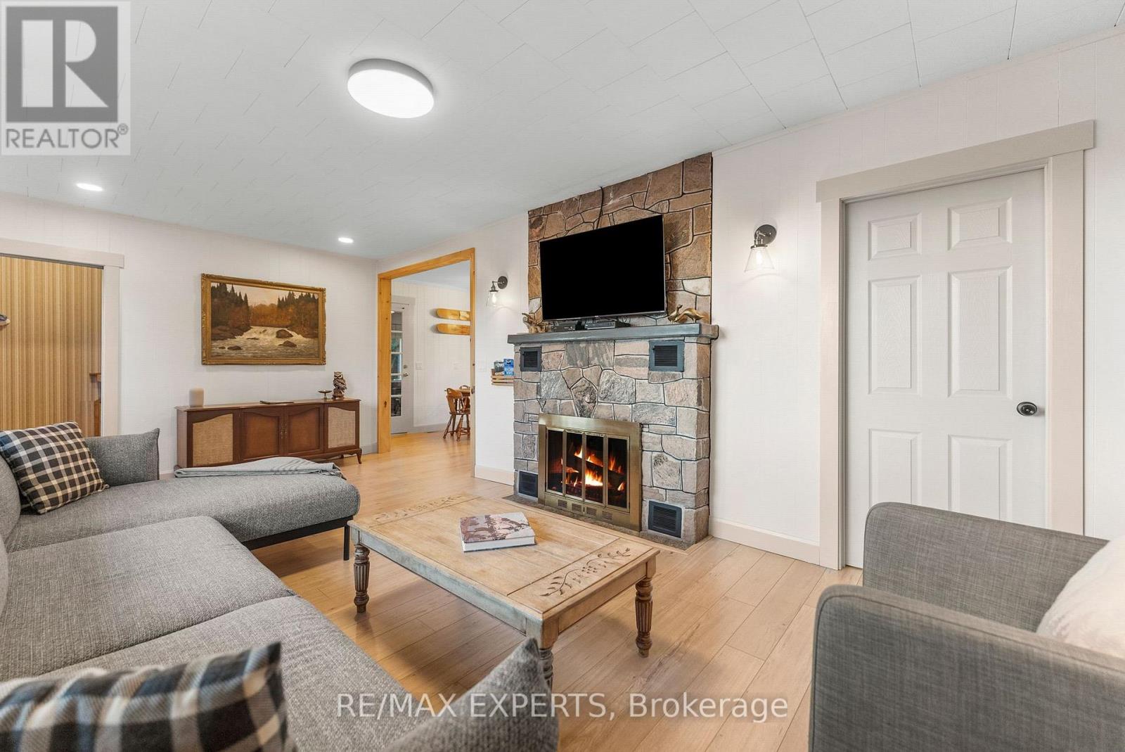 77 Post Street, South Algonquin, Ontario  K0J 2M0 - Photo 10 - X12490544