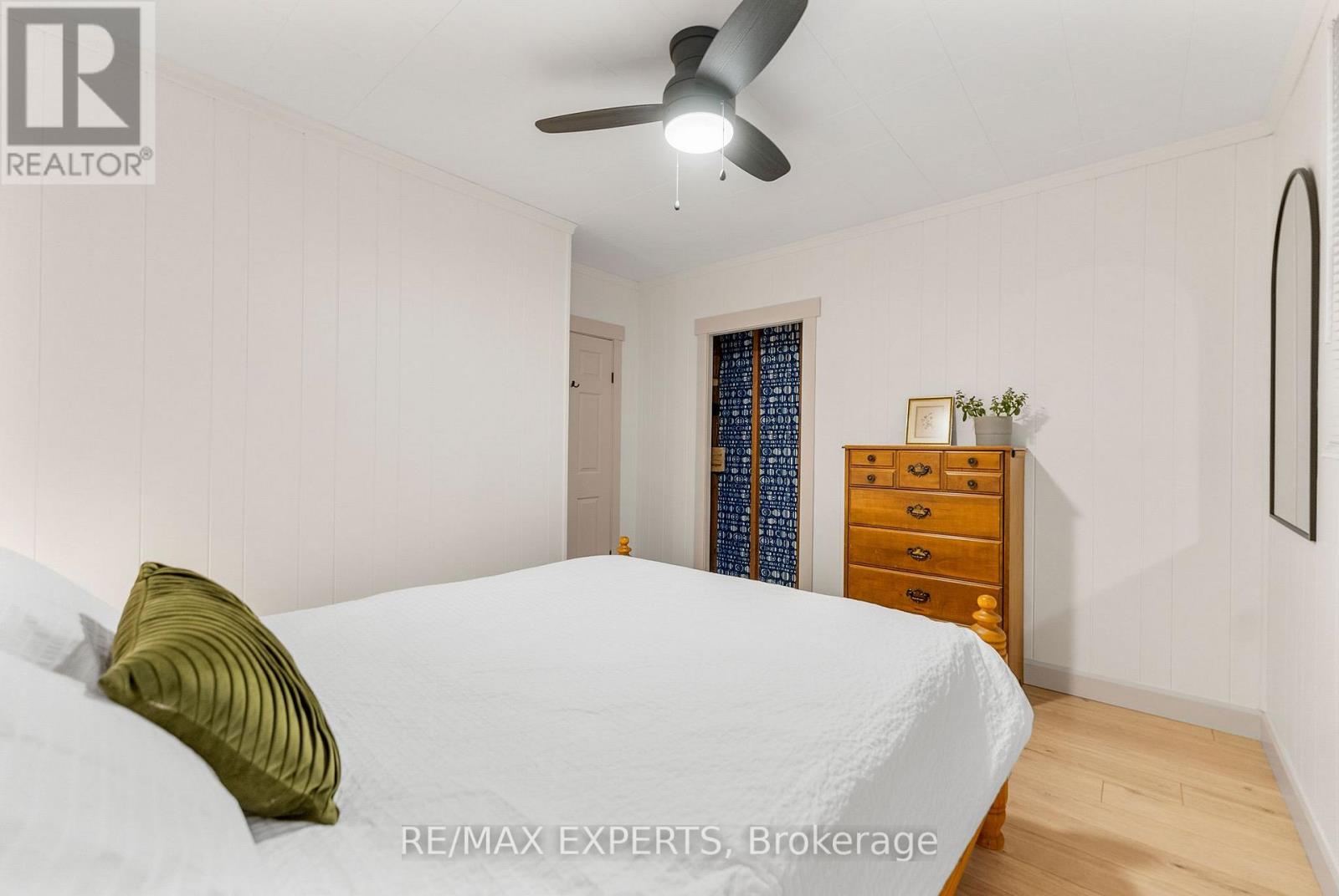 77 Post Street, South Algonquin, Ontario  K0J 2M0 - Photo 20 - X12490544