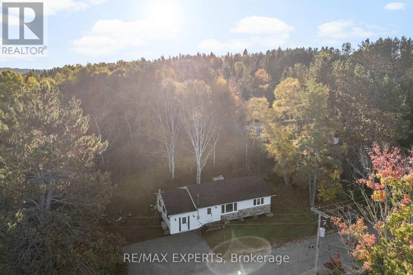 77 Post Street, South Algonquin, Ontario  K0J 2M0 - Photo 35 - X12490544