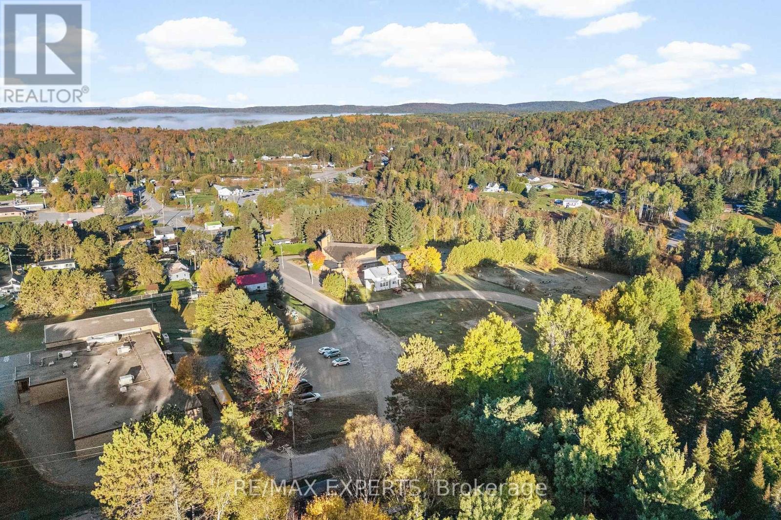 77 Post Street, South Algonquin, Ontario  K0J 2M0 - Photo 6 - X12490544