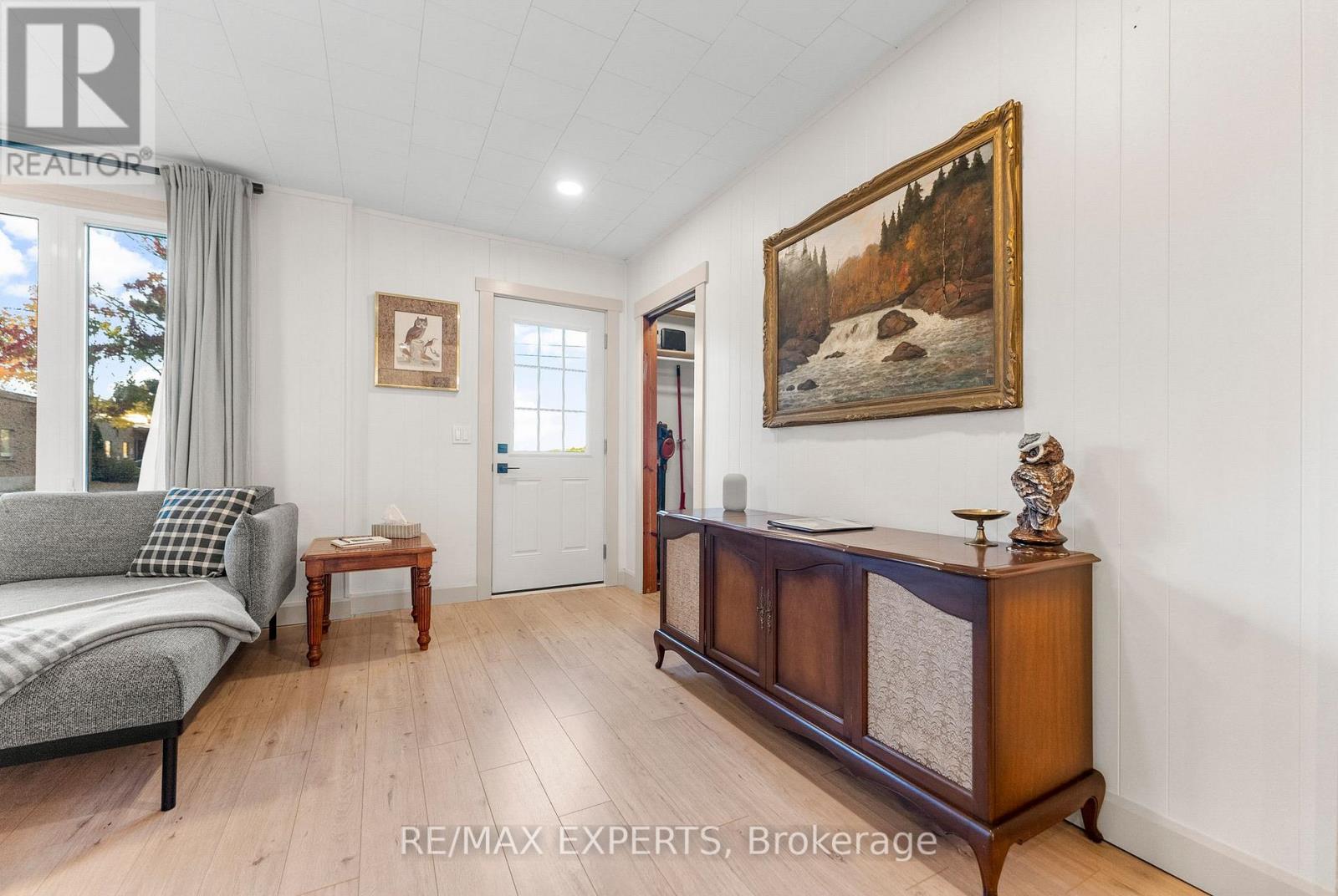 77 Post Street, South Algonquin, Ontario  K0J 2M0 - Photo 8 - X12490544