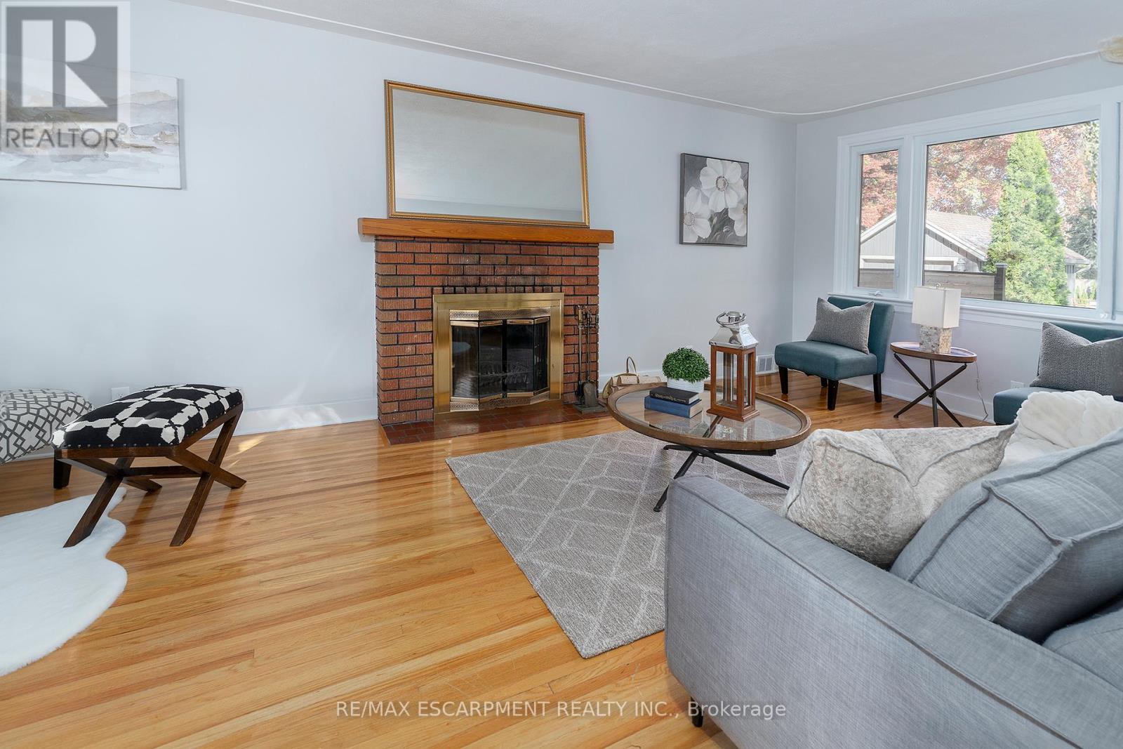 4876 Portage Road, Niagara Falls, Ontario  L2E 6B3 - Photo 4 - X12490636