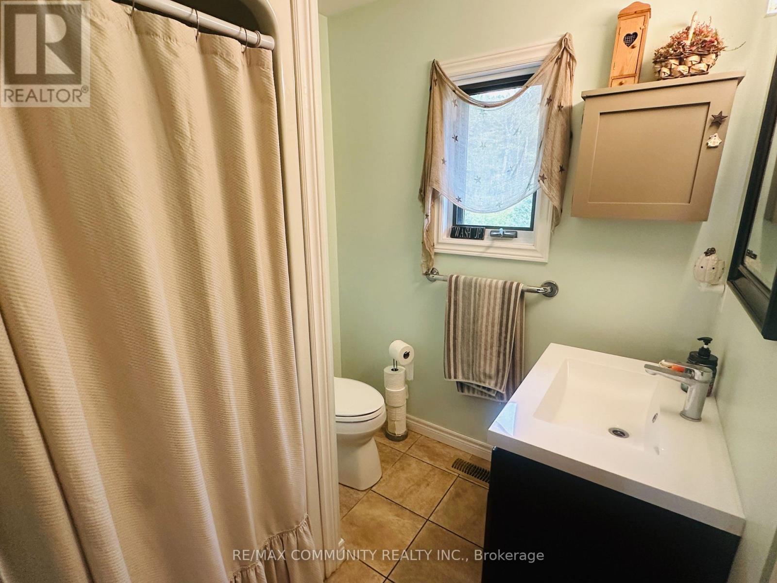 214 Helyer Road, Quinte West, Ontario  K8V 5P4 - Photo 13 - X12490744