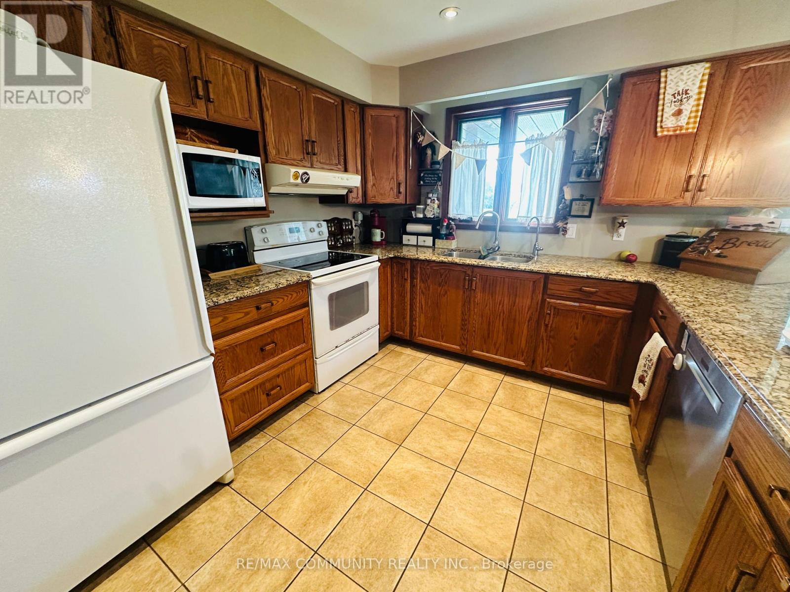 214 Helyer Road, Quinte West, Ontario  K8V 5P4 - Photo 15 - X12490744