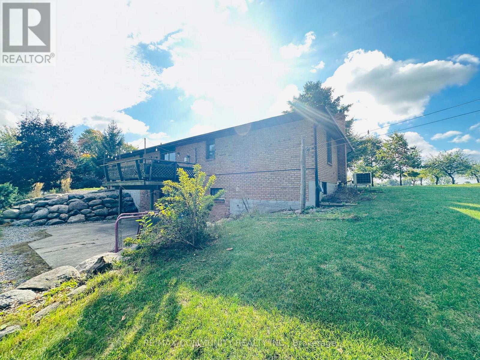 214 Helyer Road, Quinte West, Ontario  K8V 5P4 - Photo 4 - X12490744