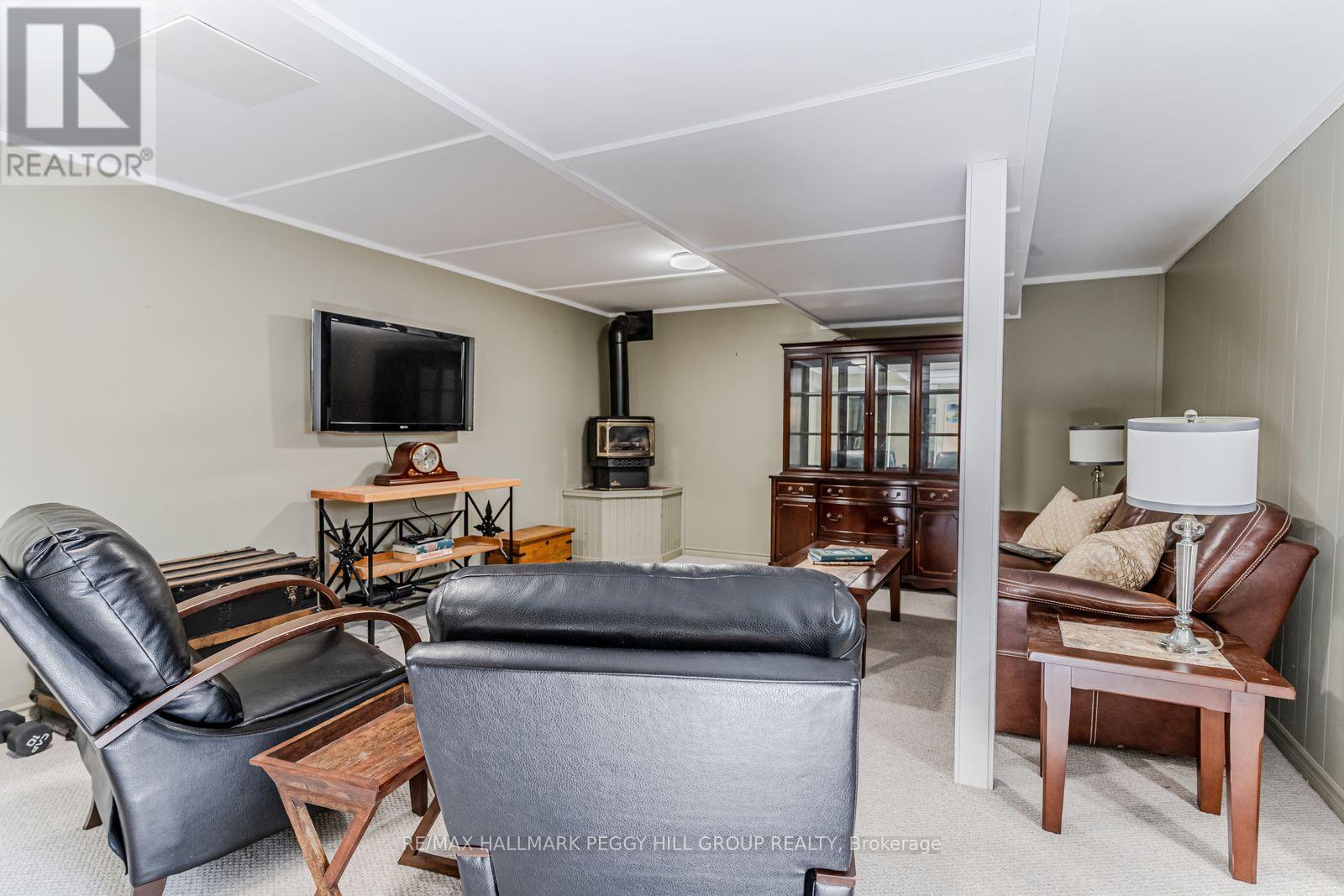 255 Fraser Street, Gravenhurst, Ontario  P1P 1C9 - Photo 12 - X12490748