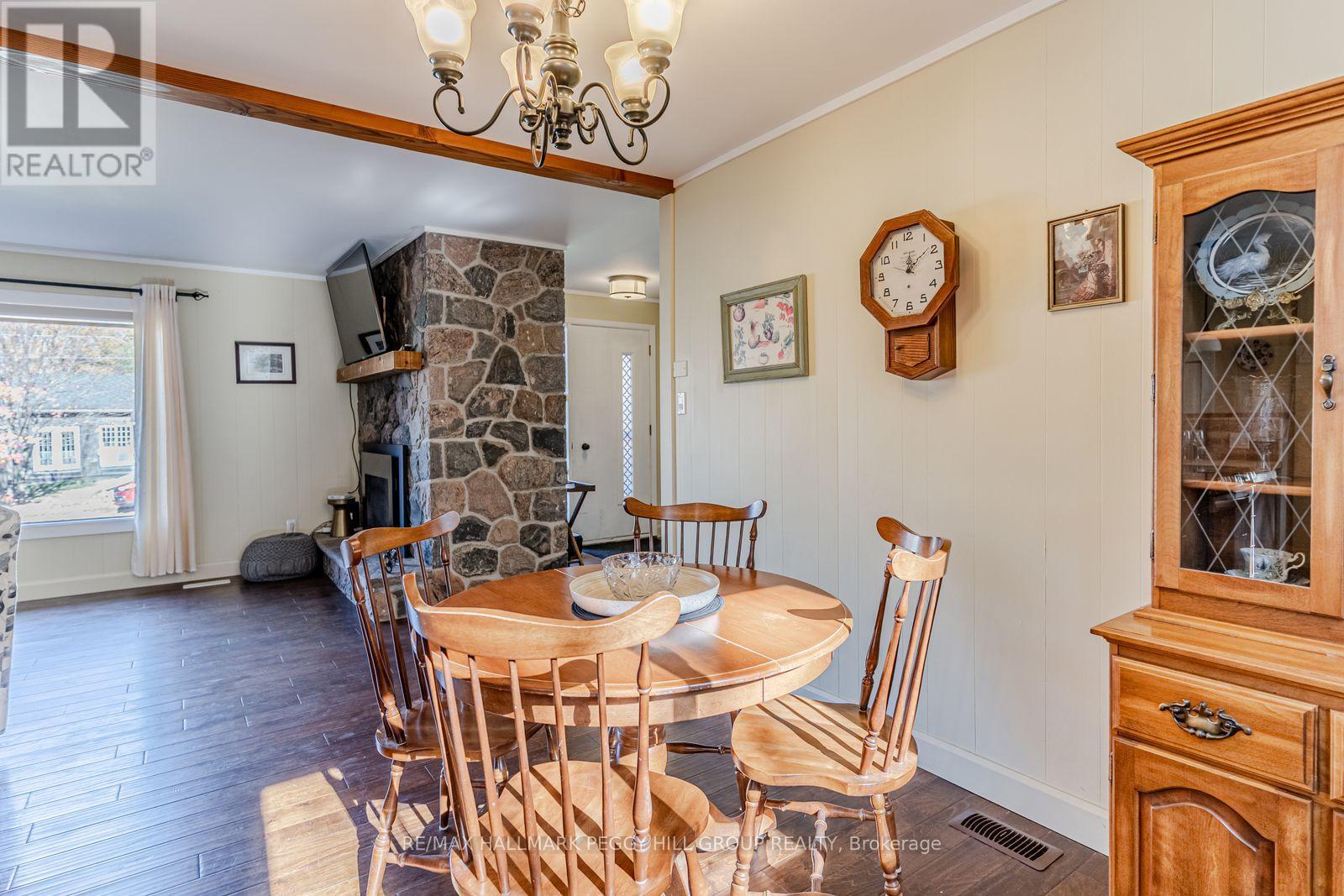 255 Fraser Street, Gravenhurst, Ontario  P1P 1C9 - Photo 7 - X12490748