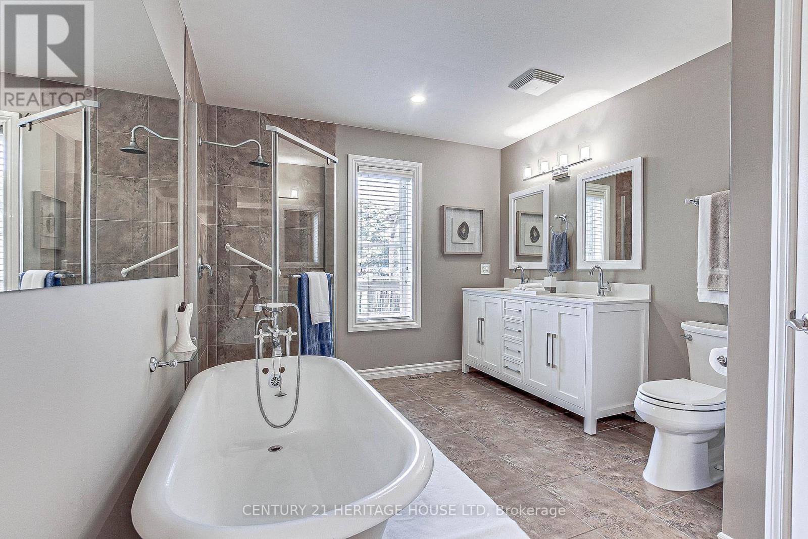 641 George Street, Central Elgin, Ontario  N5L 1H4 - Photo 11 - X12270336