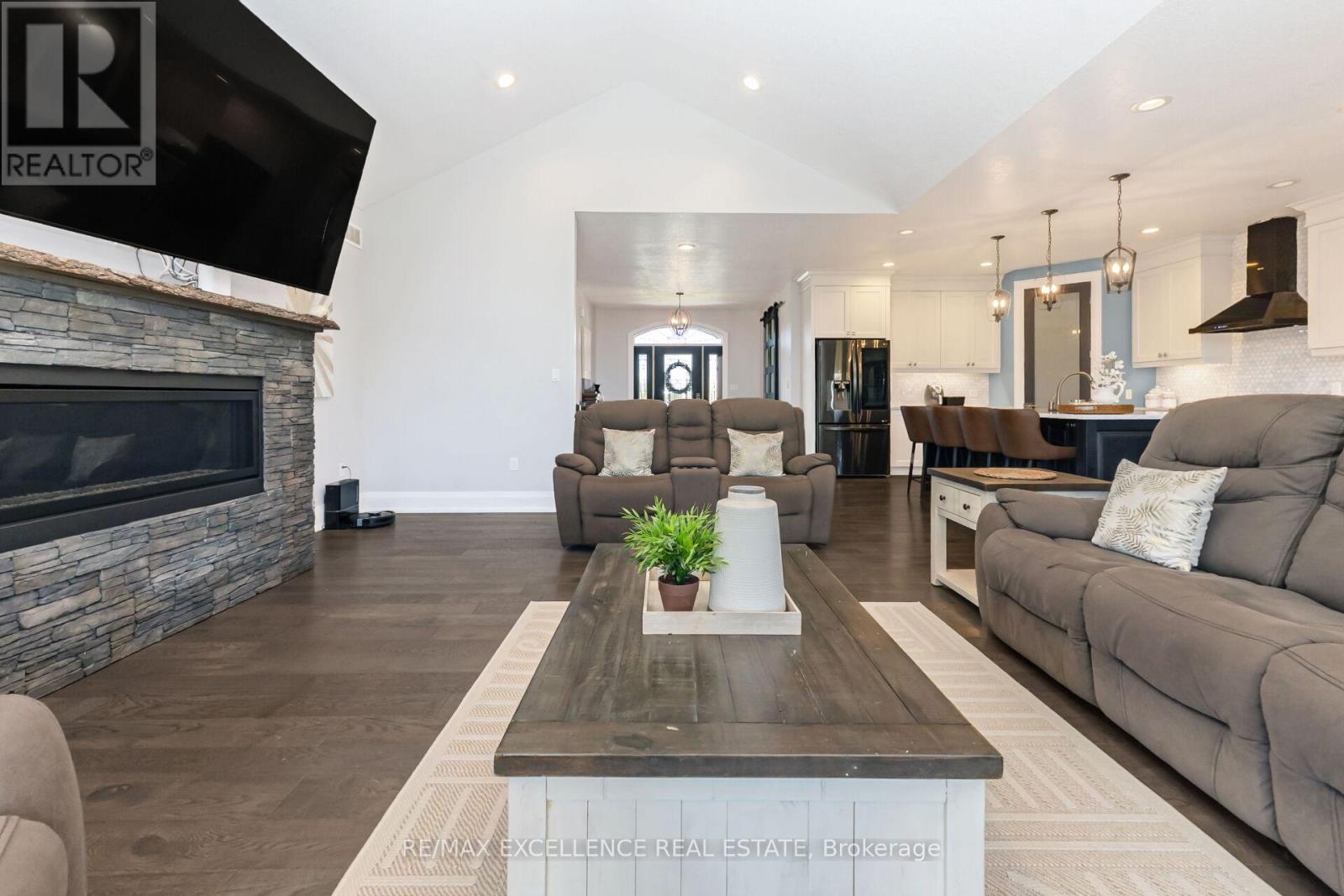 155 Deer Crescent, Norwich, Ontario  N0J 1C0 - Photo 11 - X12490808