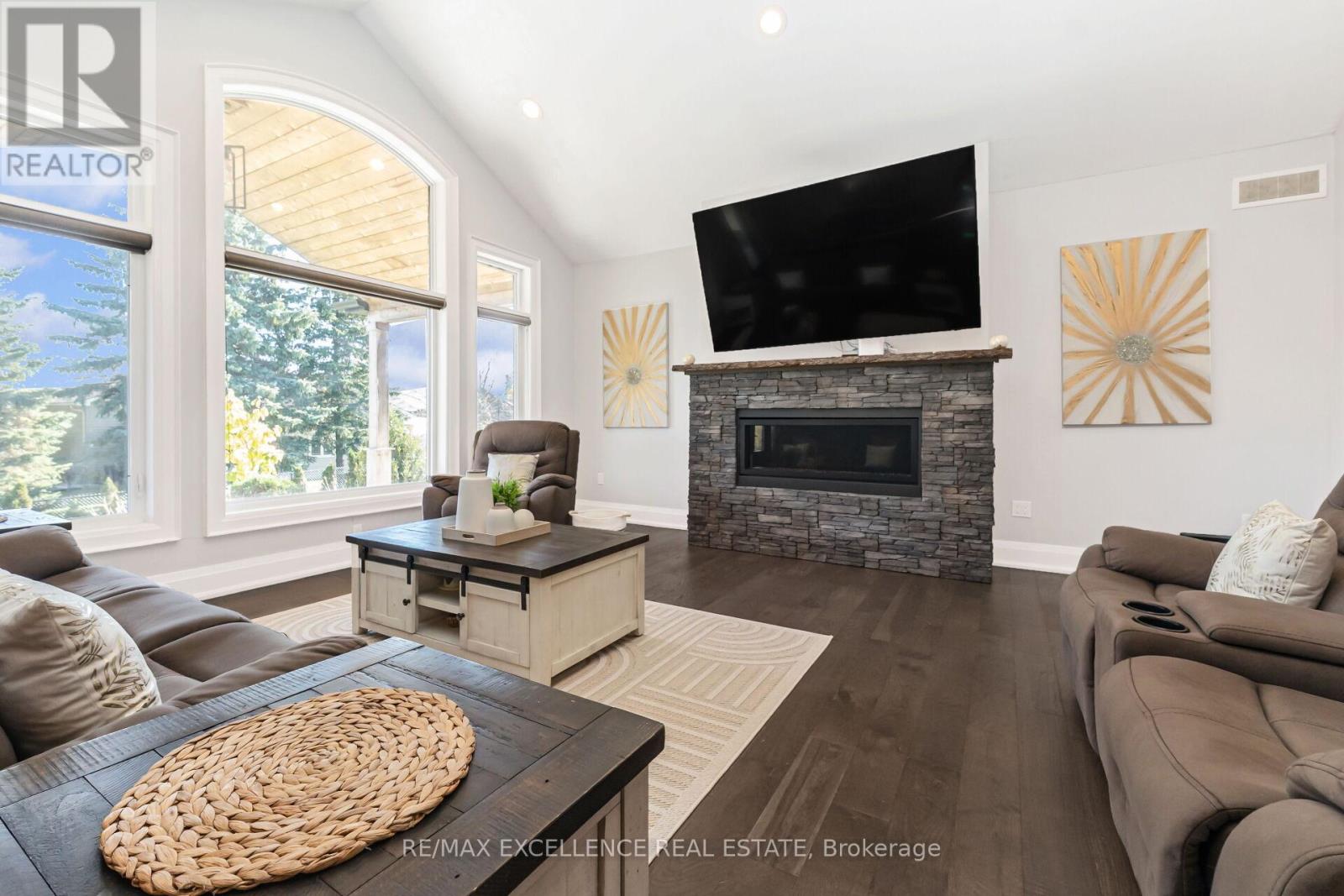 155 Deer Crescent, Norwich, Ontario  N0J 1C0 - Photo 12 - X12490808