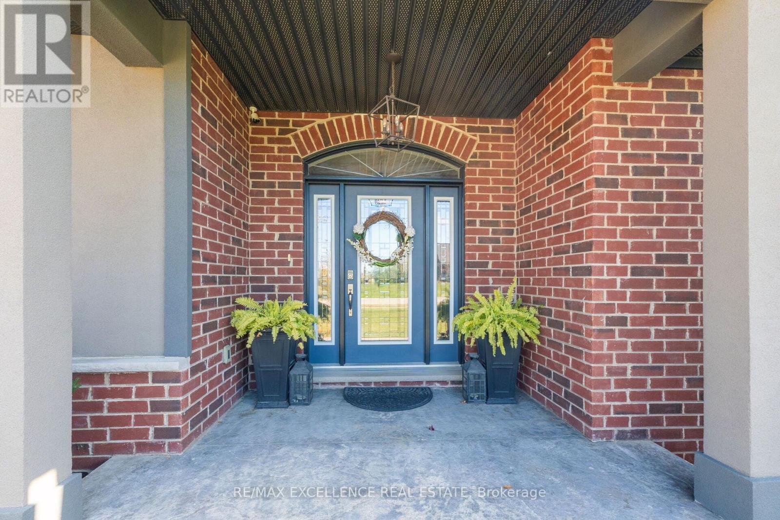 155 Deer Crescent, Norwich, Ontario  N0J 1C0 - Photo 3 - X12490808