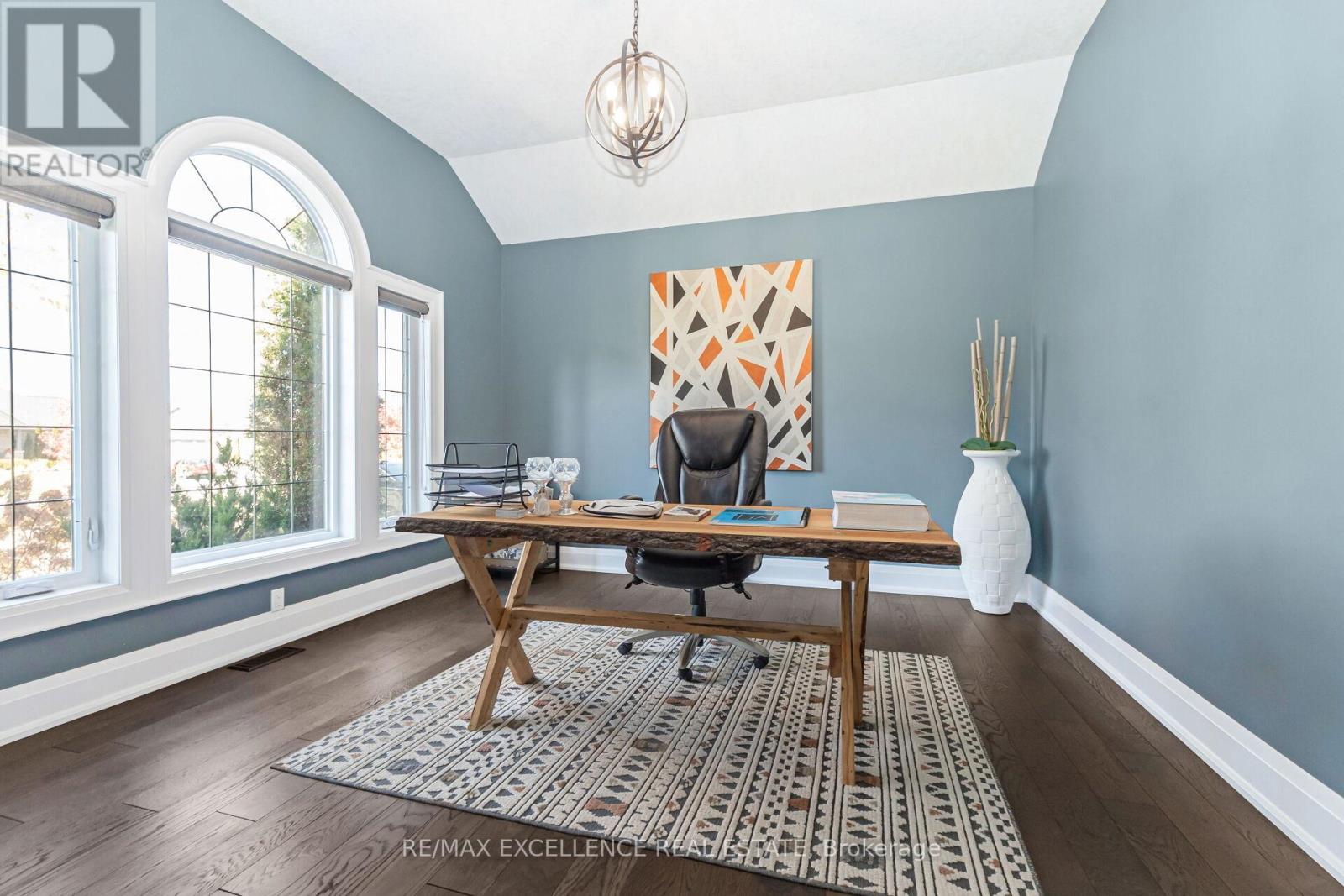 155 Deer Crescent, Norwich, Ontario  N0J 1C0 - Photo 5 - X12490808