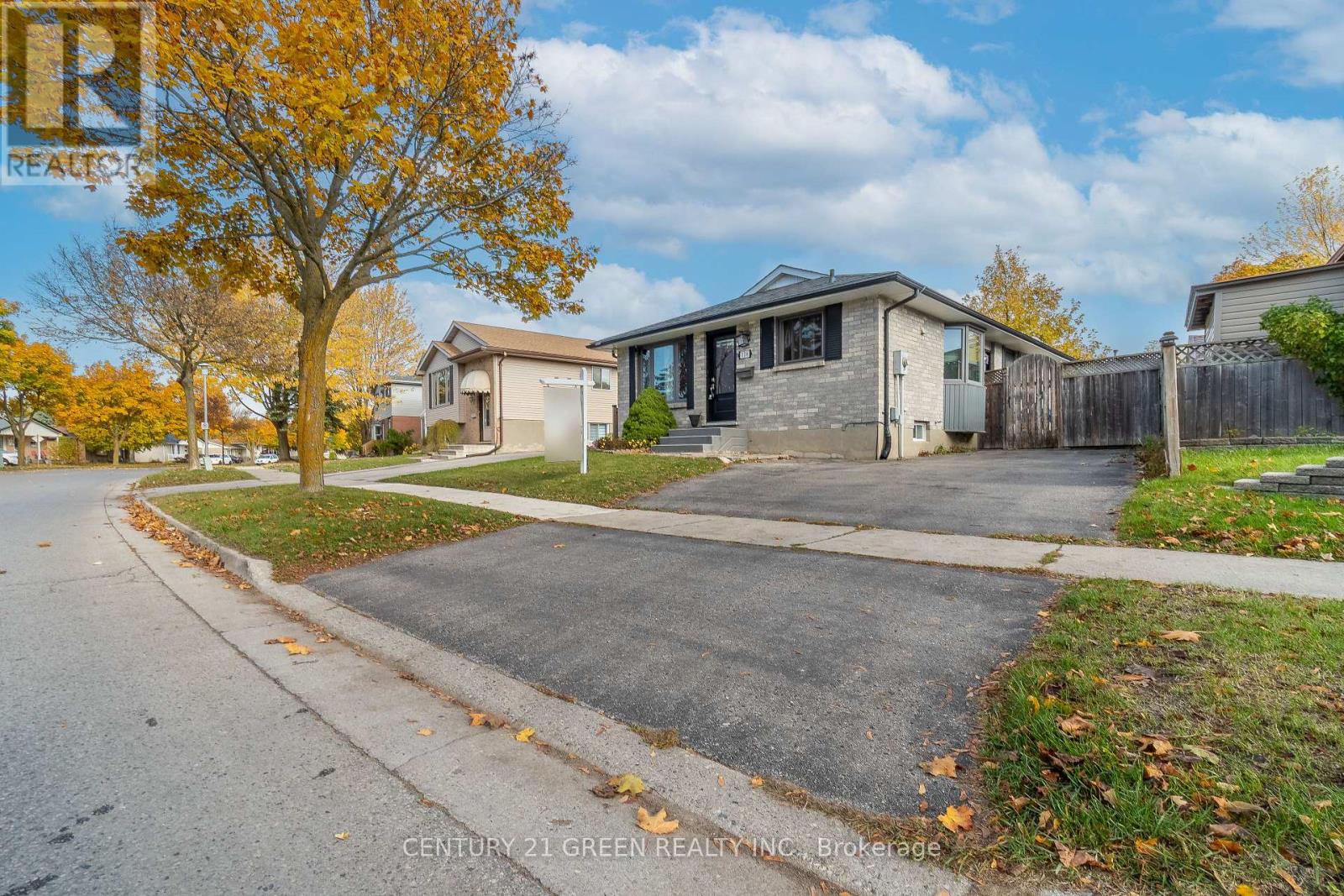 126 CARLYLE DRIVE, London East, Ontario