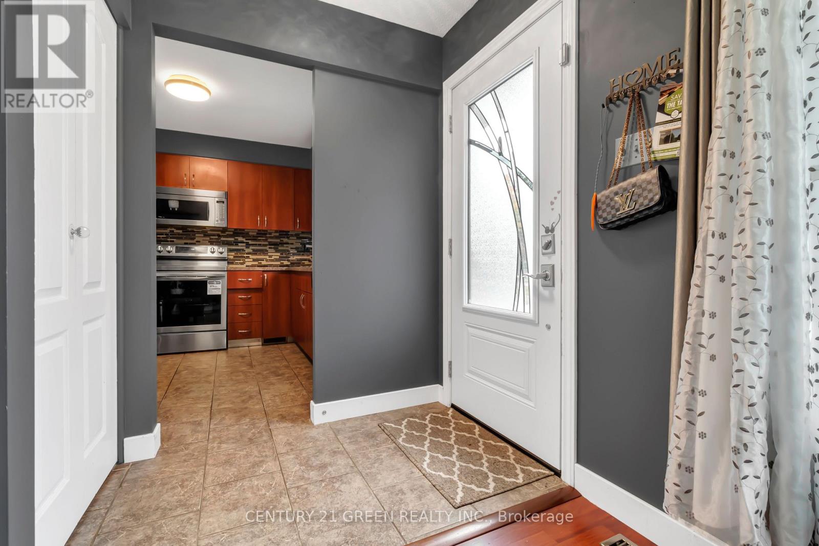 126 Carlyle Drive, London East, Ontario  N5V 3T1 - Photo 8 - X12490816