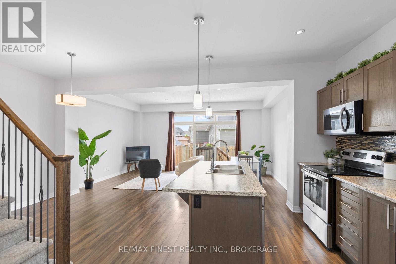 937 Riverview Way, Kingston (Kingston East (Incl Barret Crt)), Ontario  K7K 7J8 - Photo 10 - X12491264