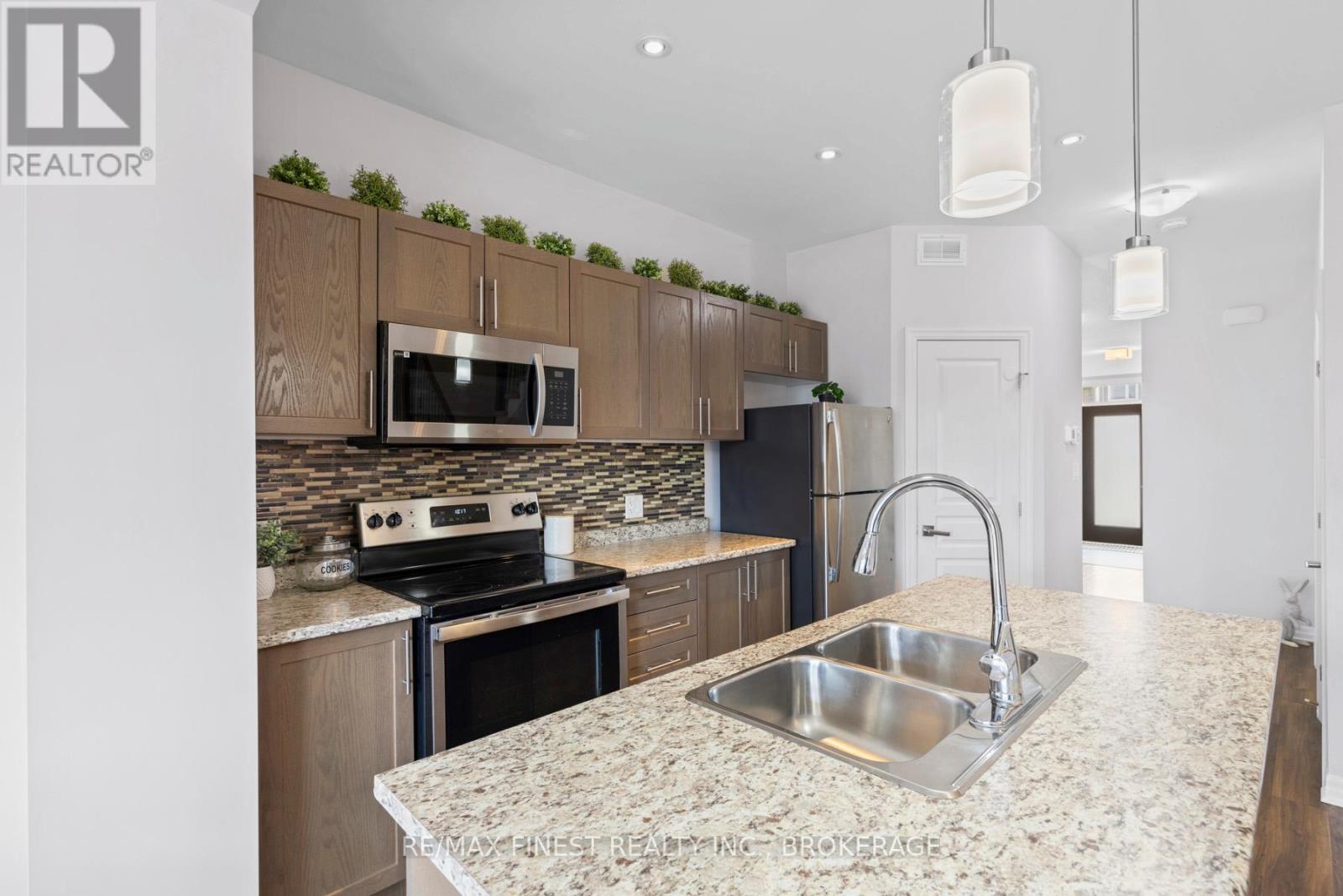 937 Riverview Way, Kingston (Kingston East (Incl Barret Crt)), Ontario  K7K 7J8 - Photo 12 - X12491264