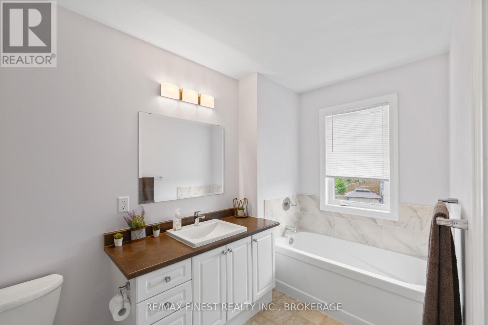 937 Riverview Way, Kingston (Kingston East (Incl Barret Crt)), Ontario  K7K 7J8 - Photo 28 - X12491264