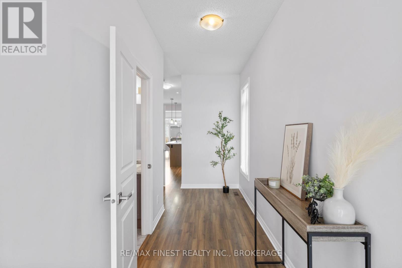 937 Riverview Way, Kingston (Kingston East (Incl Barret Crt)), Ontario  K7K 7J8 - Photo 5 - X12491264