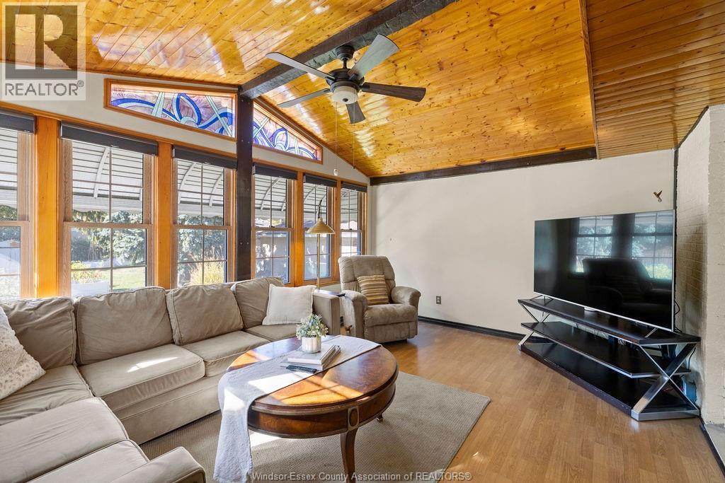 1179 Esdras, Windsor, Ontario  N8S 2N3 - Photo 2 - 25027563