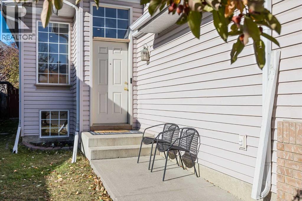 319 Douglas Glen Boulevard Se, Calgary, Alberta  T2Z 2M8 - Photo 3 - A2266390