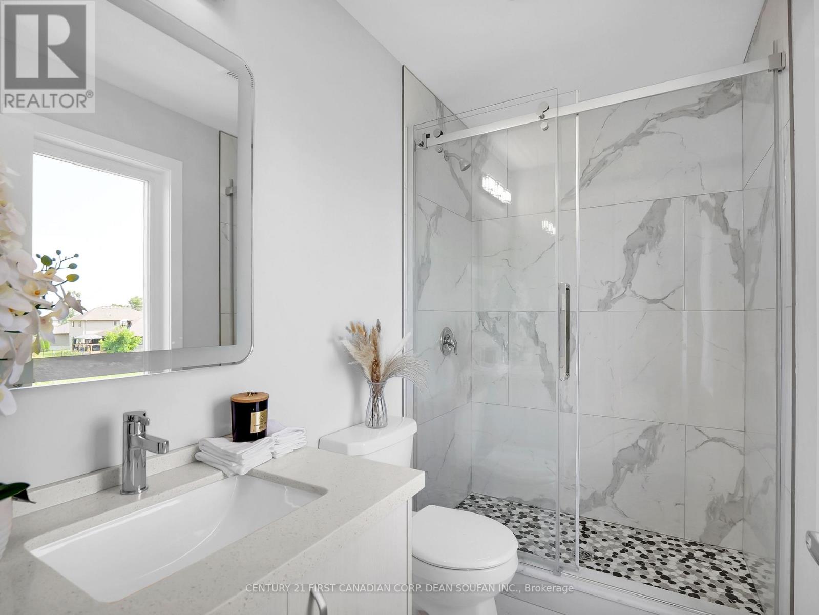 22 - 349 Southdale Road E, London South (South W), Ontario  N6E 0B9 - Photo 26 - X12491066