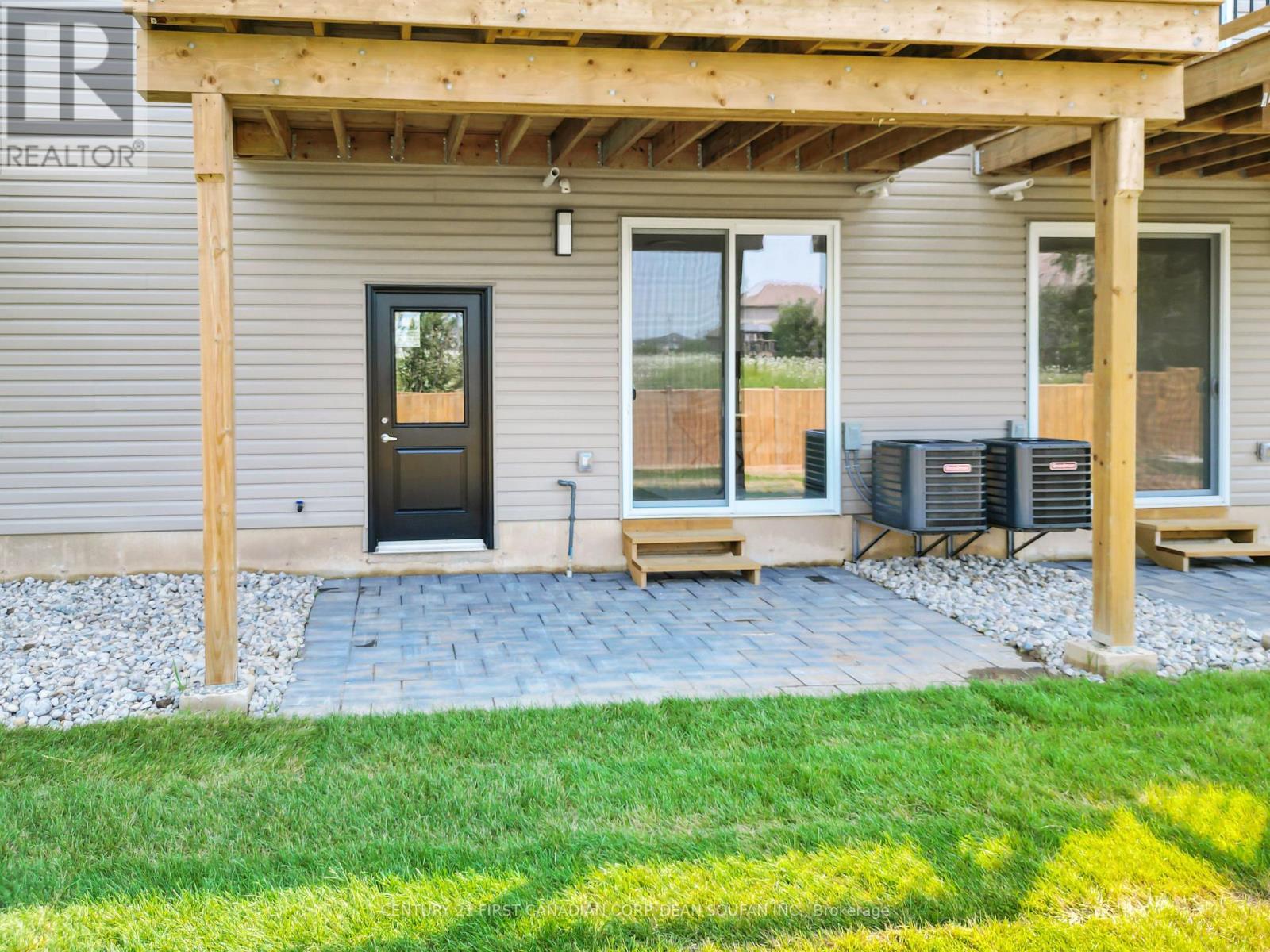 22 - 349 Southdale Road E, London South (South W), Ontario  N6E 0B9 - Photo 32 - X12491066