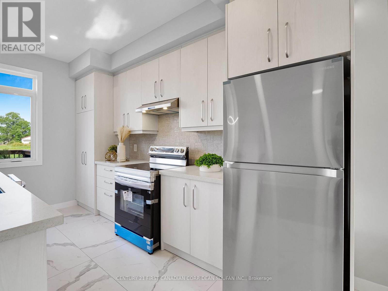 6 - 349 Southdale Road E, London South (South W), Ontario  N6E 1A2 - Photo 19 - X12491090