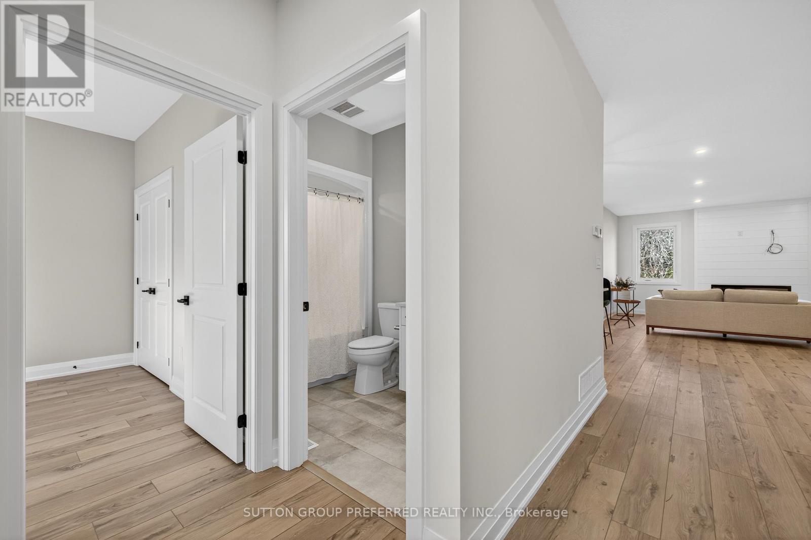 22 - 175 Glengariff Drive, Southwold (Talbotville), Ontario  N5P 0G1 - Photo 3 - X12491404