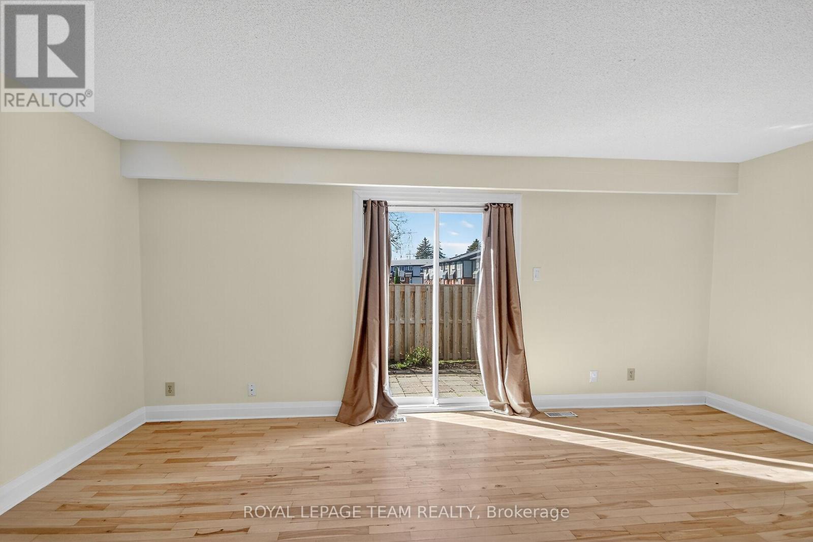A - 434 Moodie Drive, Ottawa, Ontario  K2H 8A6 - Photo 6 - X12491120