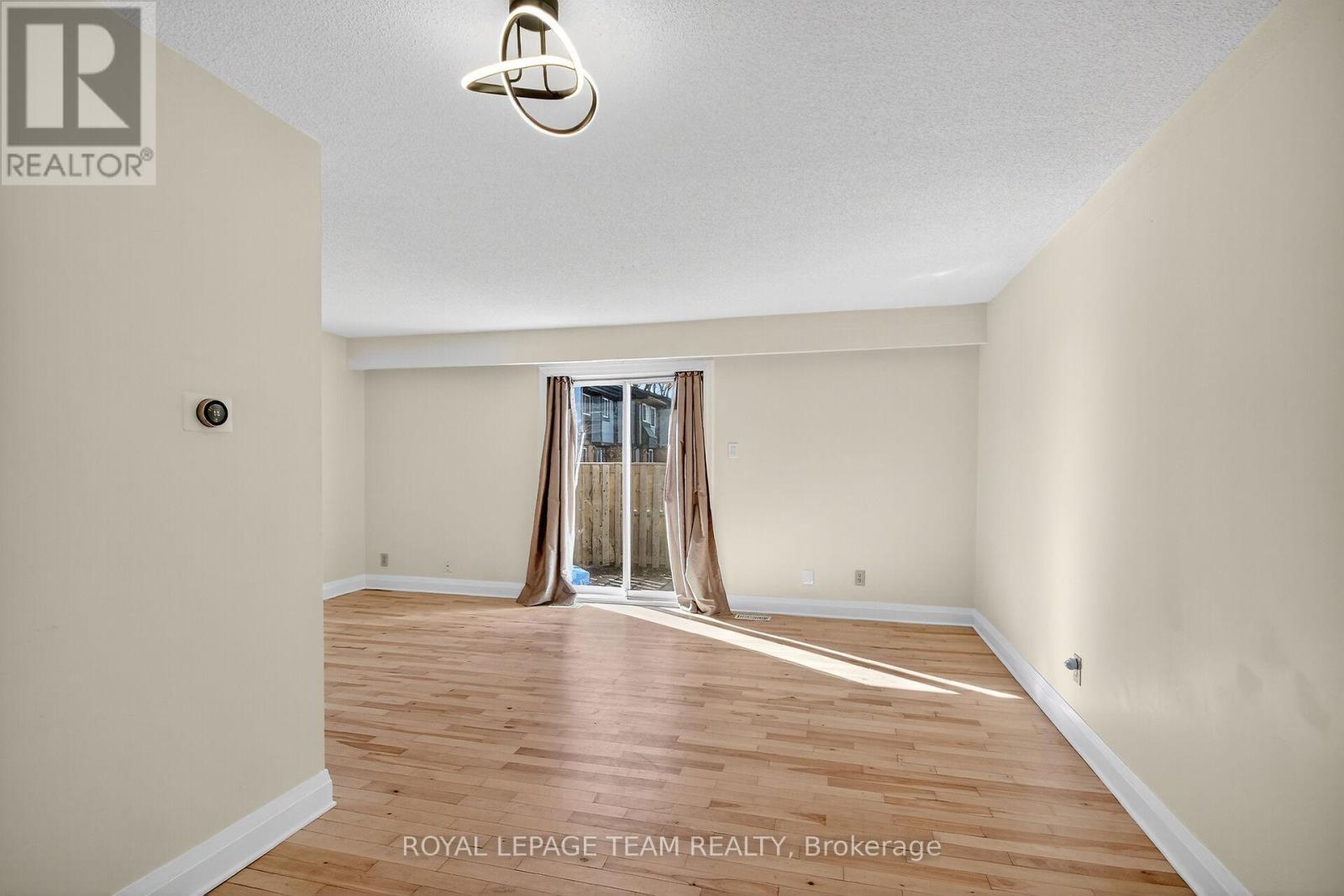 A - 434 Moodie Drive, Ottawa, Ontario  K2H 8A6 - Photo 9 - X12491120