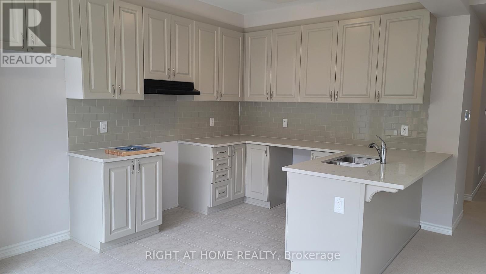 713 Perseus Avenue, Ottawa, Ontario  K2J 3V5 - Photo 12 - X12491142