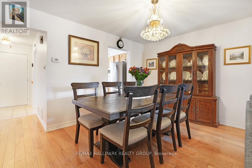 2534 Southvale Crescent, Ottawa, Ontario  K1B 5B4 - Photo 10 - X12491204