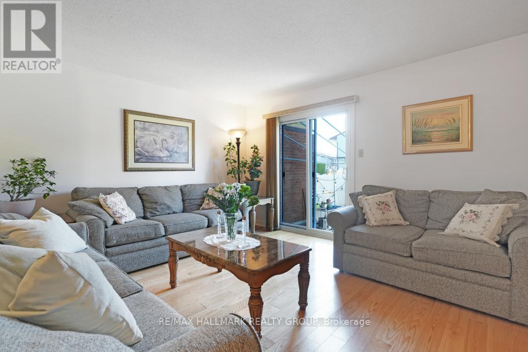 2534 Southvale Crescent, Ottawa, Ontario  K1B 5B4 - Photo 11 - X12491204