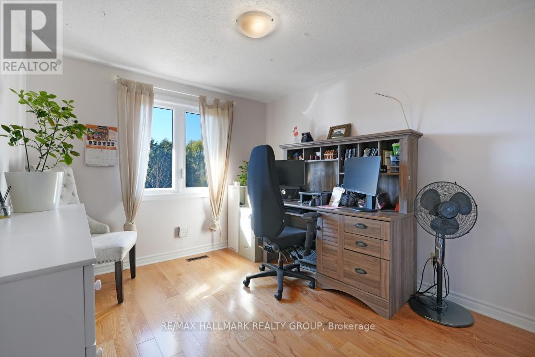 2534 Southvale Crescent, Ottawa, Ontario  K1B 5B4 - Photo 16 - X12491204