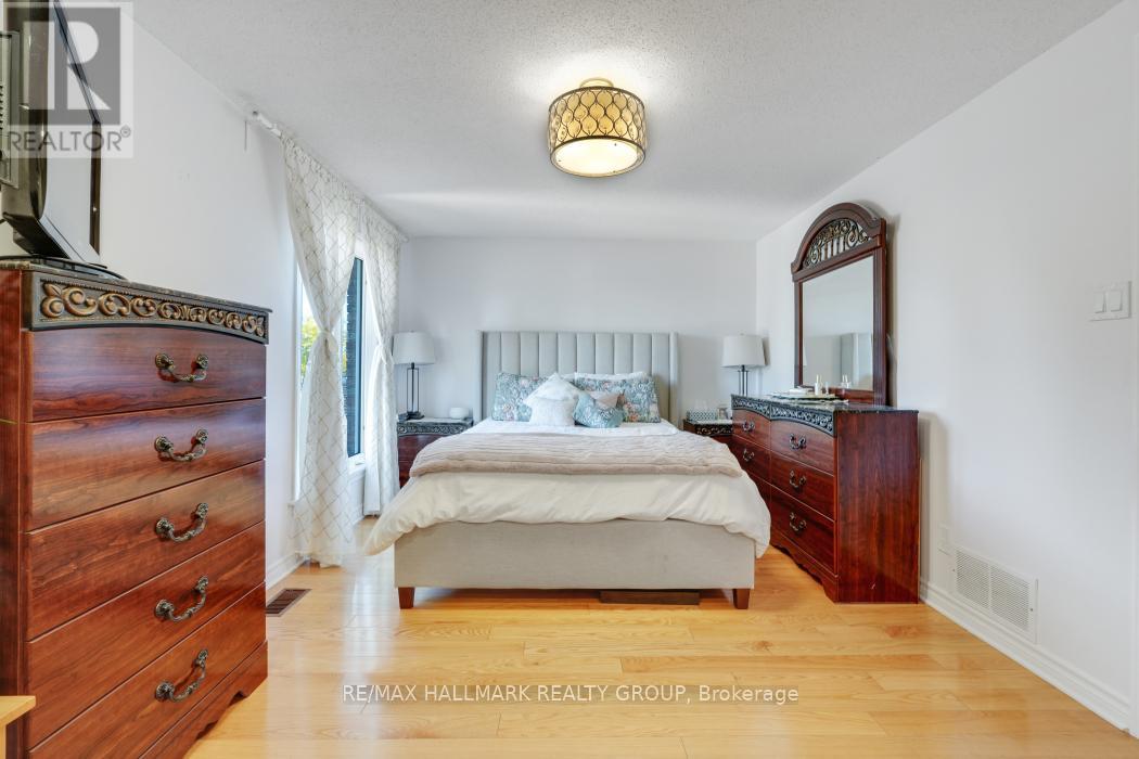 2534 Southvale Crescent, Ottawa, Ontario  K1B 5B4 - Photo 22 - X12491204