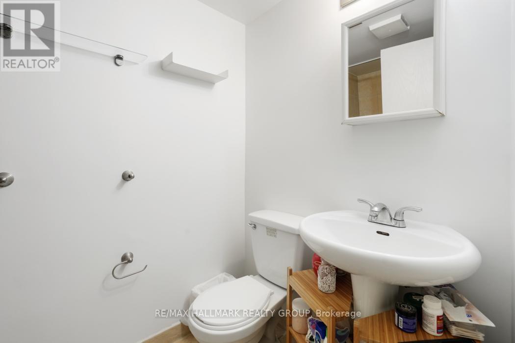 2534 Southvale Crescent, Ottawa, Ontario  K1B 5B4 - Photo 27 - X12491204