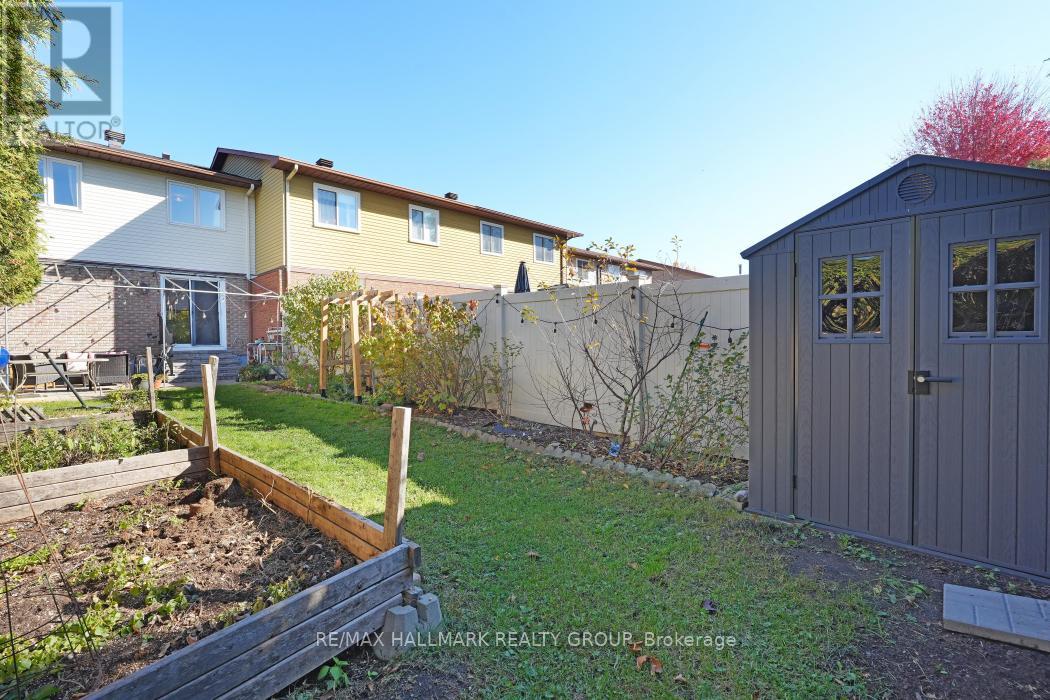 2534 Southvale Crescent, Ottawa, Ontario  K1B 5B4 - Photo 32 - X12491204