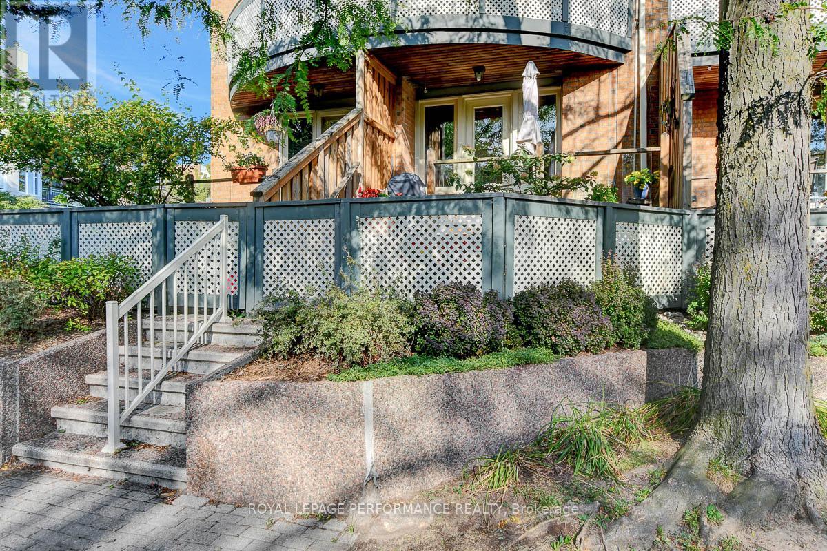 3 - 2 COLUMBUS AVENUE, Ottawa, Ontario